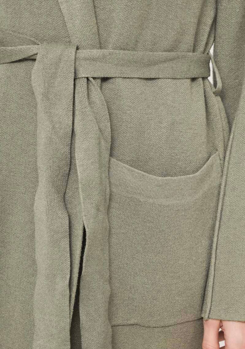 Classic knitted coat 13103. FALL WINTER CLOTHING